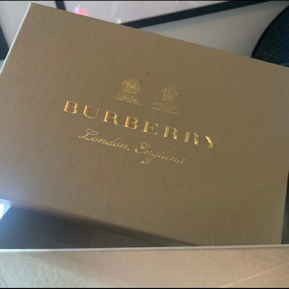 Burberry Crossbody - Picture 5 of 7